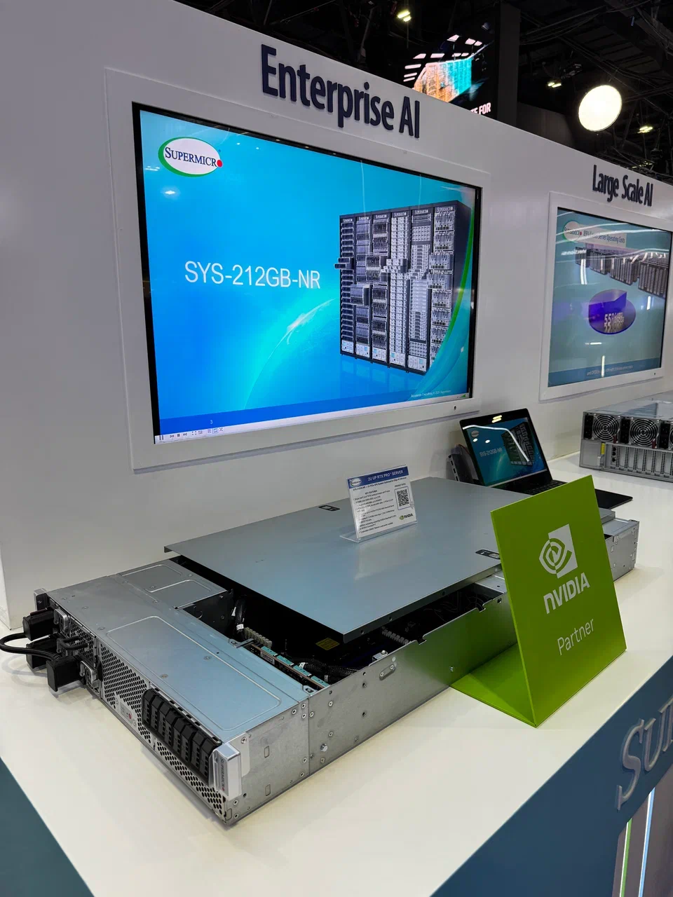 GITEX Global 2025: Dell, Huawei, Cisco, Kaspersky и что еще мы увидели на стендах участников - 17